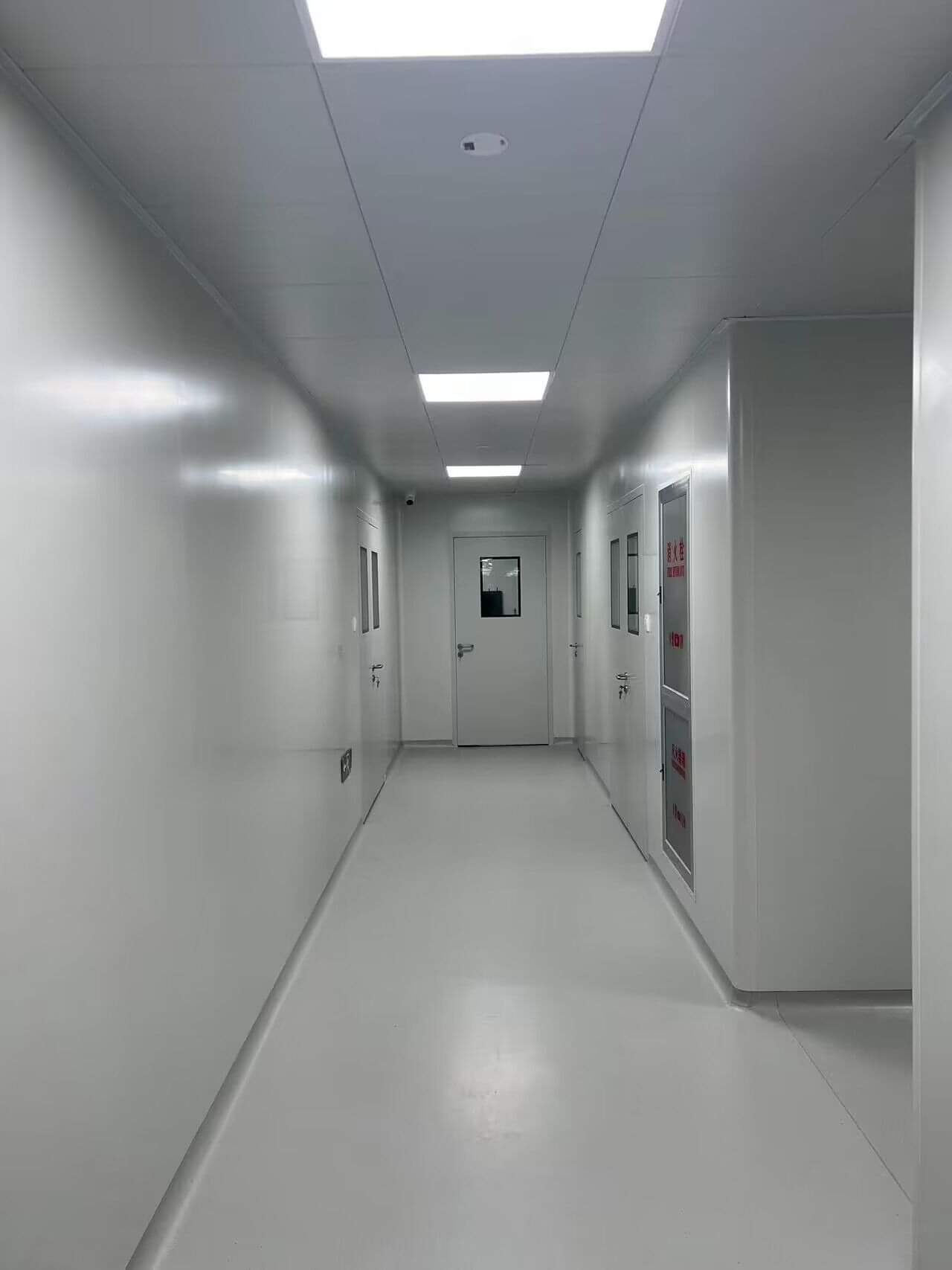 HERMETIC CLEANROOM